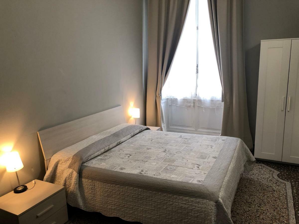 Check-Inn Rooms Genova Centro Exterior foto