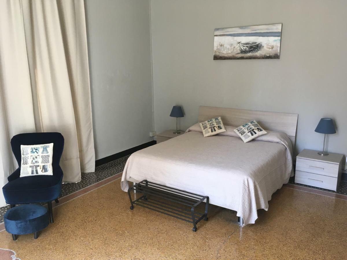 Check-Inn Rooms Genova Centro Exterior foto